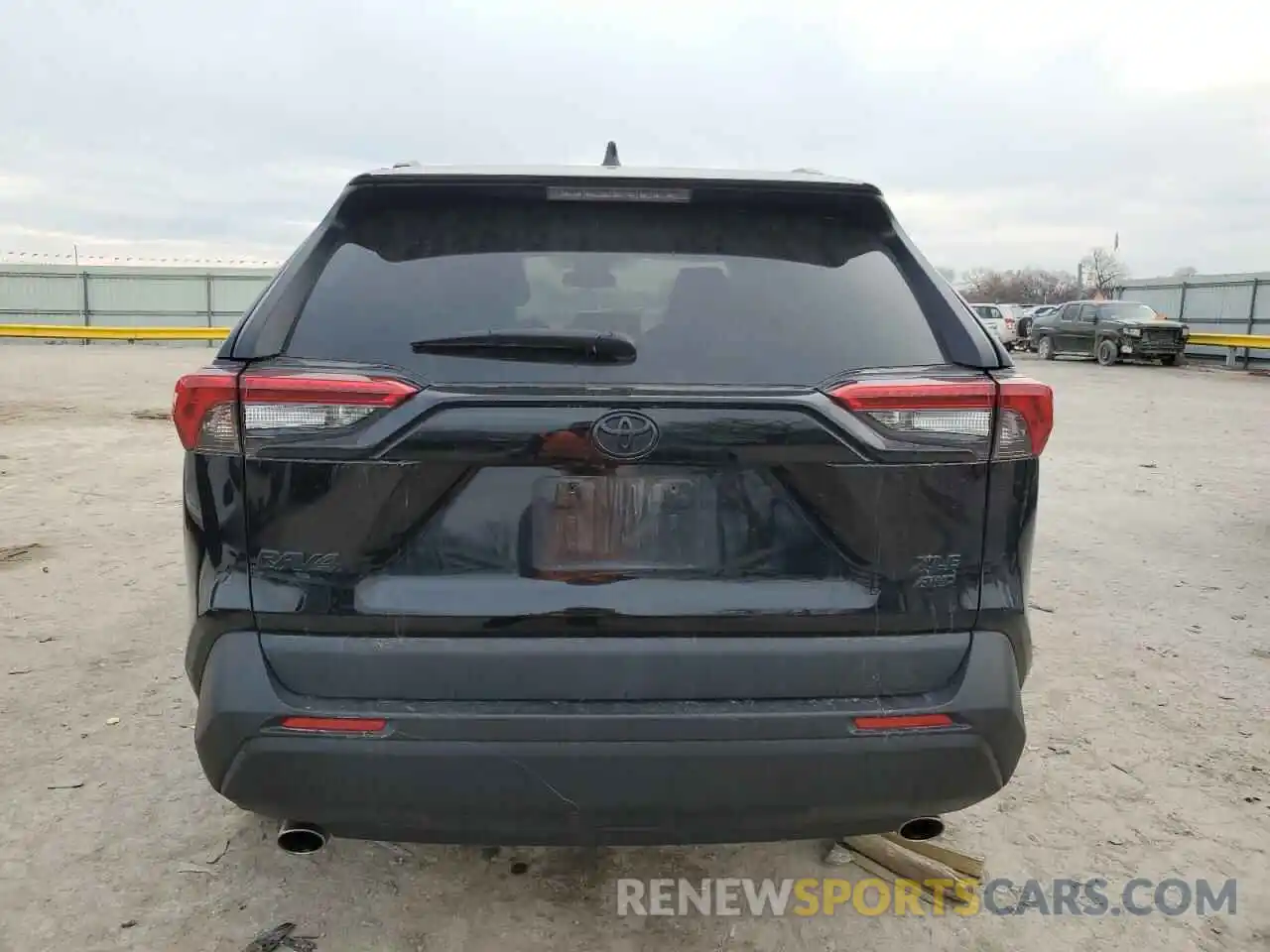 6 Photograph of a damaged car 2T3P1RFV3LC125045 TOYOTA RAV4 2020