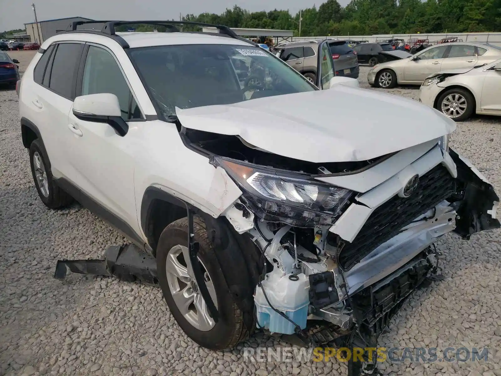 1 Photograph of a damaged car 2T3P1RFV3LC129077 TOYOTA RAV4 2020