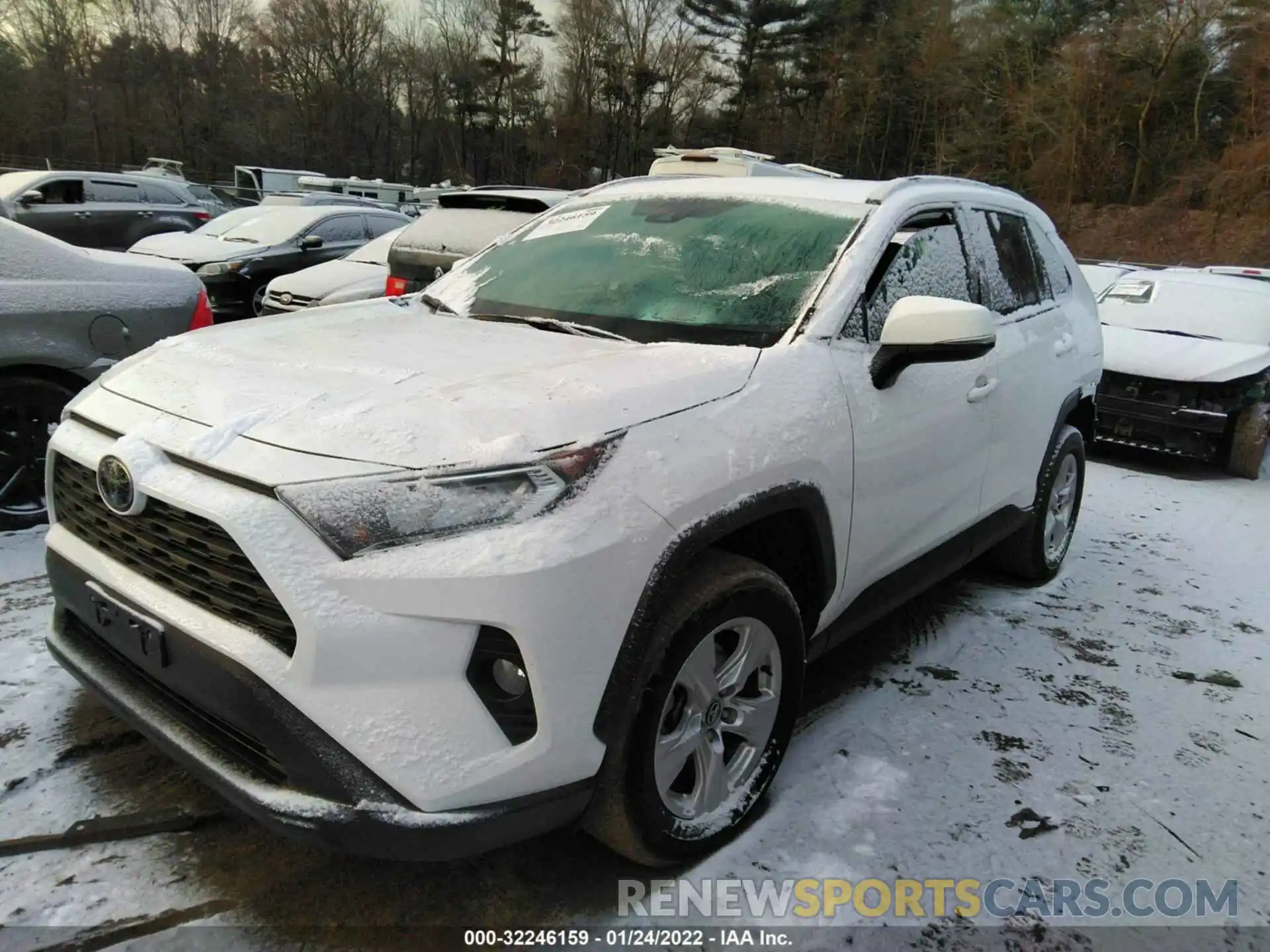 2 Photograph of a damaged car 2T3P1RFV3LC133775 TOYOTA RAV4 2020