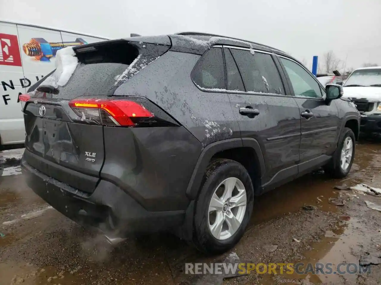 4 Photograph of a damaged car 2T3P1RFV3LC136434 TOYOTA RAV4 2020