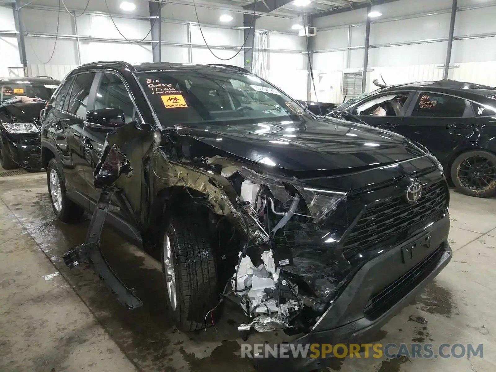 1 Photograph of a damaged car 2T3P1RFV3LW095544 TOYOTA RAV4 2020