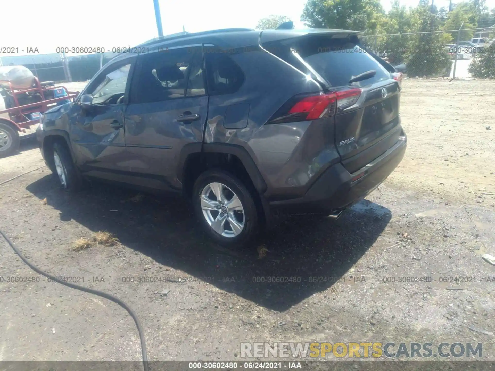 3 Photograph of a damaged car 2T3P1RFV3LW112410 TOYOTA RAV4 2020