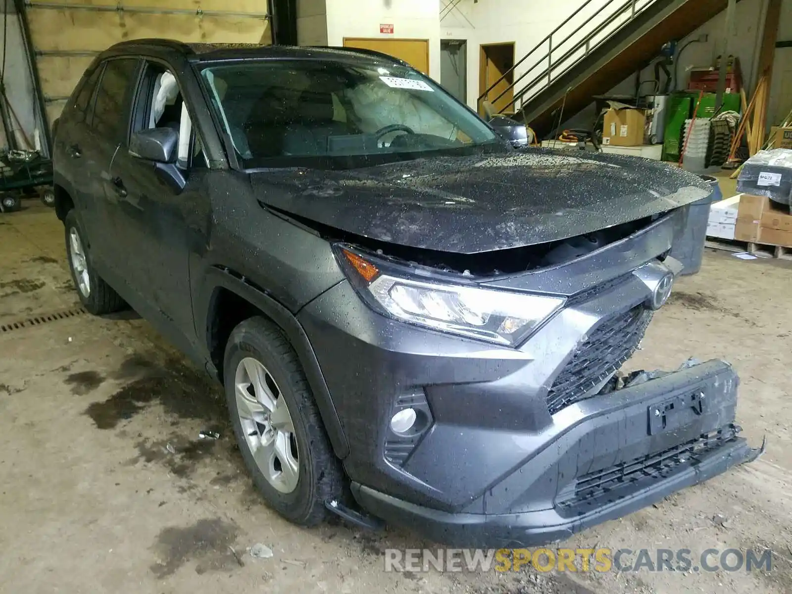 1 Photograph of a damaged car 2T3P1RFV3LW118983 TOYOTA RAV4 2020