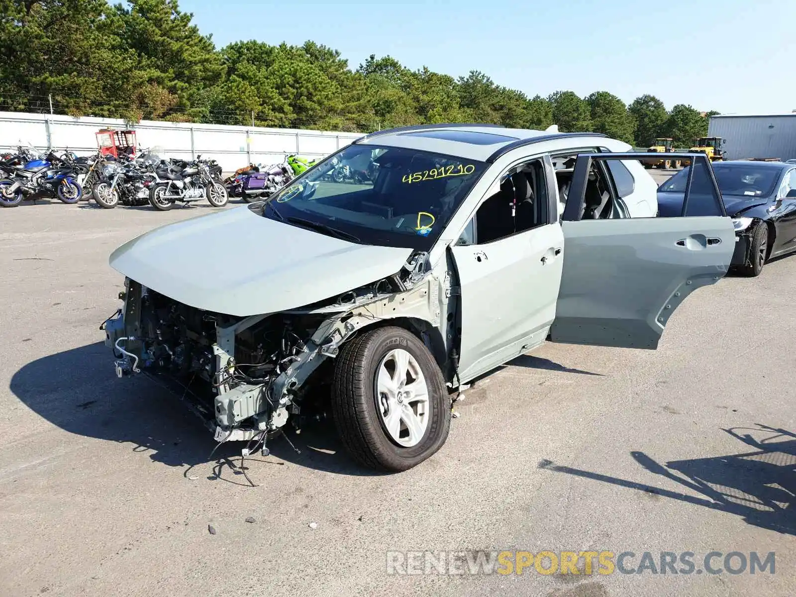 2 Photograph of a damaged car 2T3P1RFV3LW119065 TOYOTA RAV4 2020