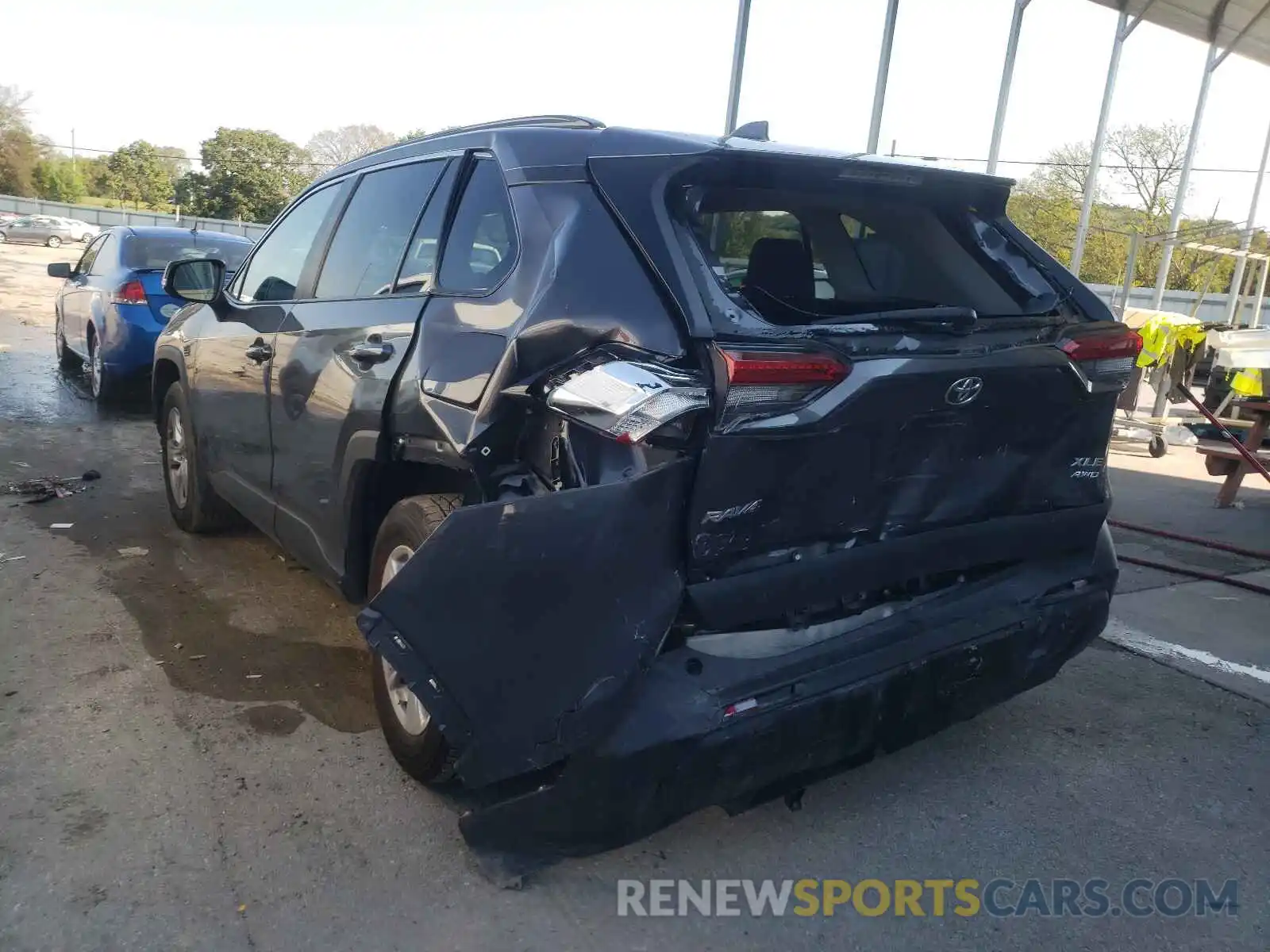 3 Photograph of a damaged car 2T3P1RFV3LW123620 TOYOTA RAV4 2020