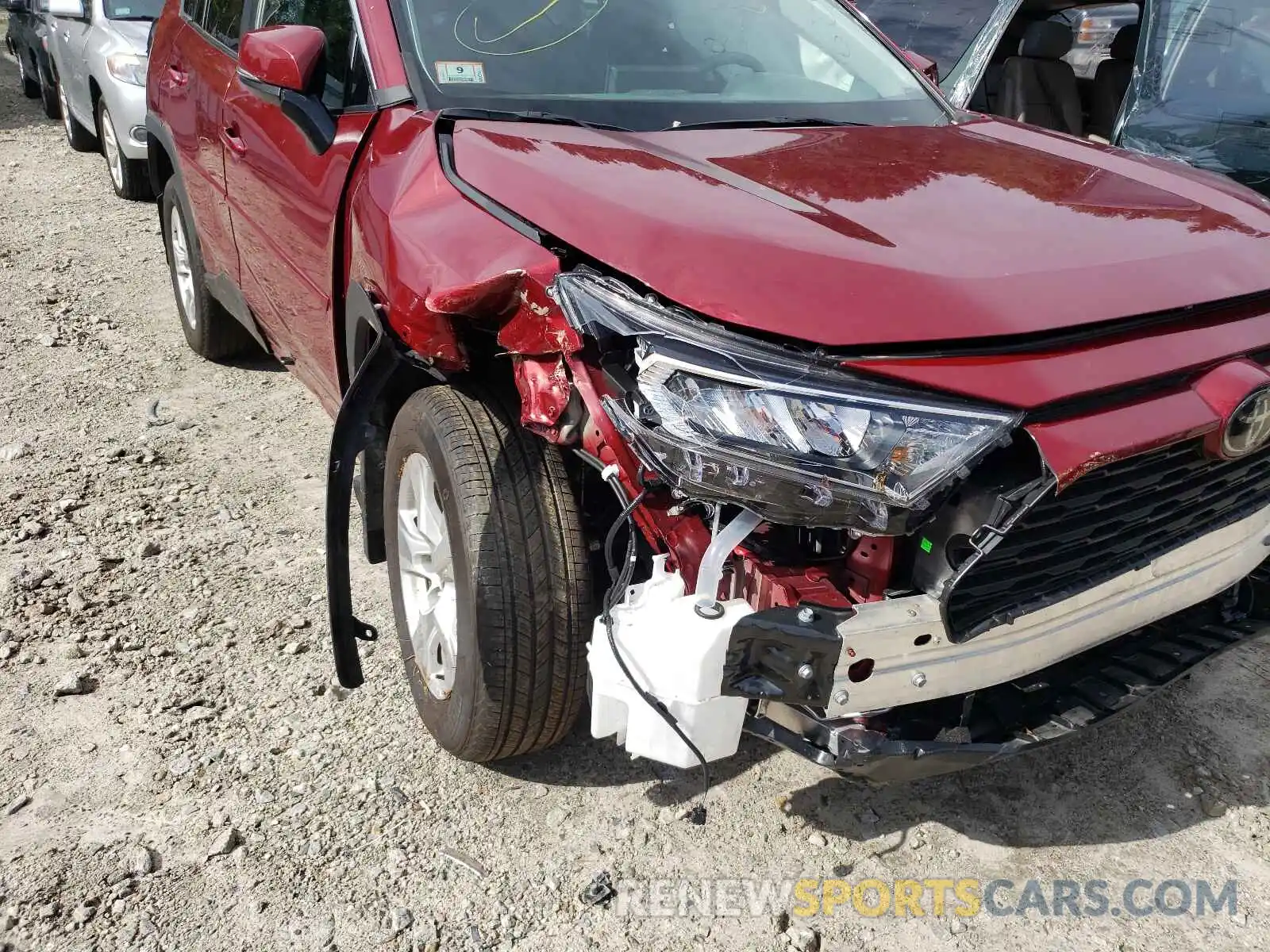 9 Photograph of a damaged car 2T3P1RFV3LW134083 TOYOTA RAV4 2020