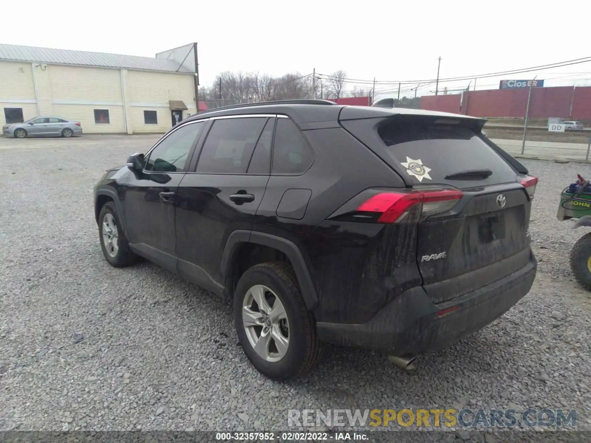 3 Photograph of a damaged car 2T3P1RFV4LC071593 TOYOTA RAV4 2020