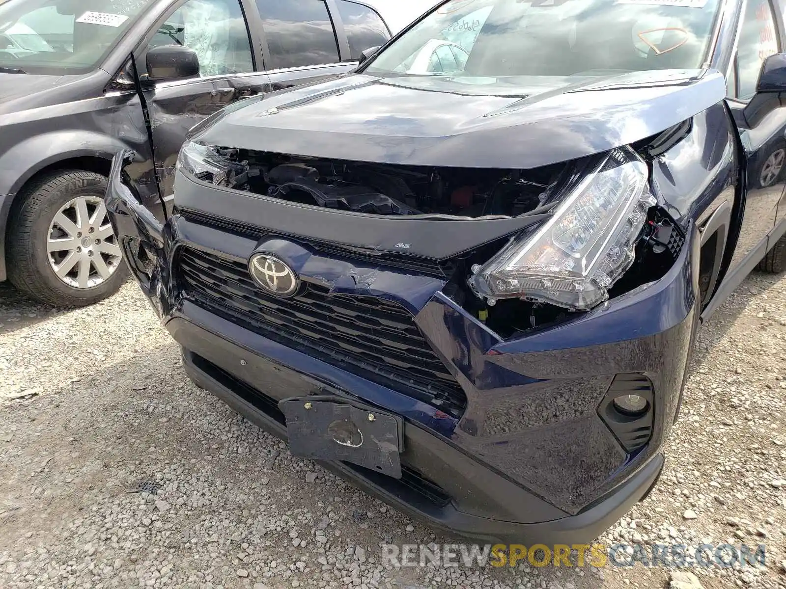 9 Photograph of a damaged car 2T3P1RFV4LC072128 TOYOTA RAV4 2020