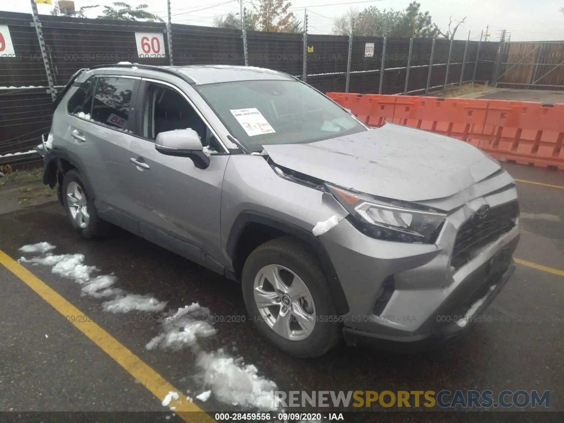 1 Photograph of a damaged car 2T3P1RFV4LC080309 TOYOTA RAV4 2020