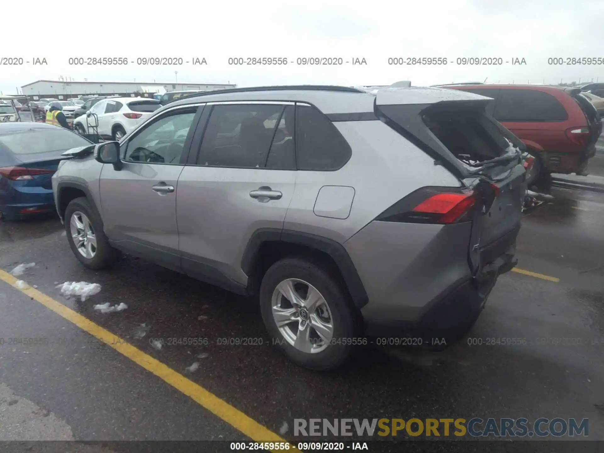 3 Photograph of a damaged car 2T3P1RFV4LC080309 TOYOTA RAV4 2020