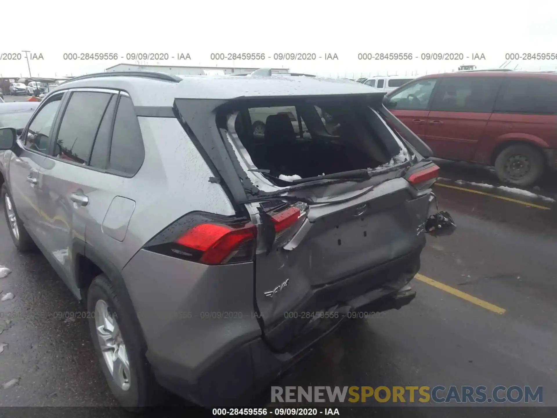 6 Photograph of a damaged car 2T3P1RFV4LC080309 TOYOTA RAV4 2020