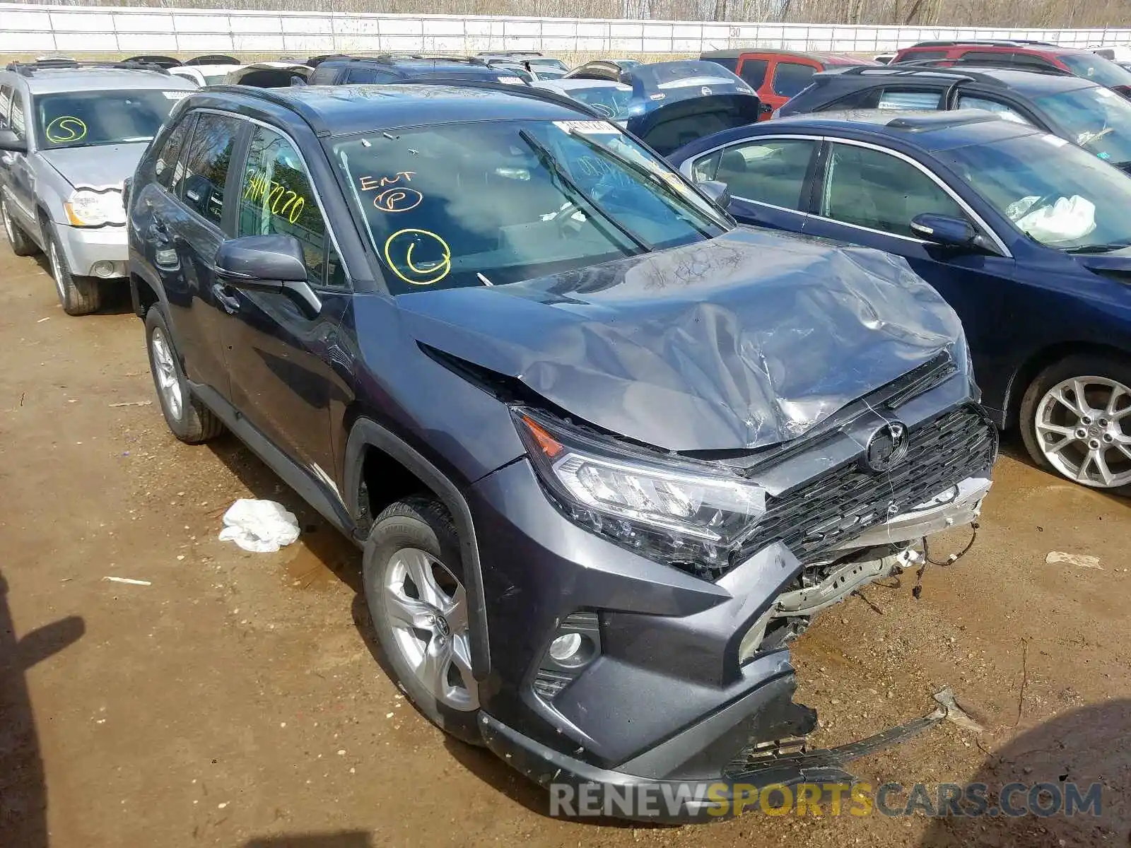 1 Photograph of a damaged car 2T3P1RFV4LC080598 TOYOTA RAV4 2020