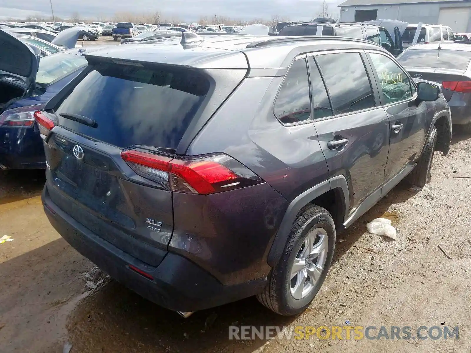 4 Photograph of a damaged car 2T3P1RFV4LC080598 TOYOTA RAV4 2020