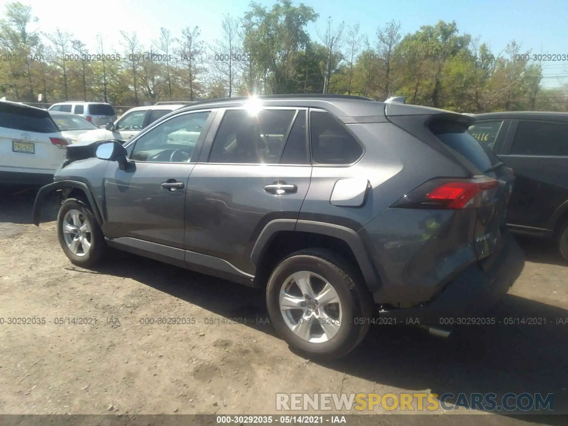 3 Фотография поврежденного автомобиля 2T3P1RFV4LC082707 TOYOTA RAV4 2020