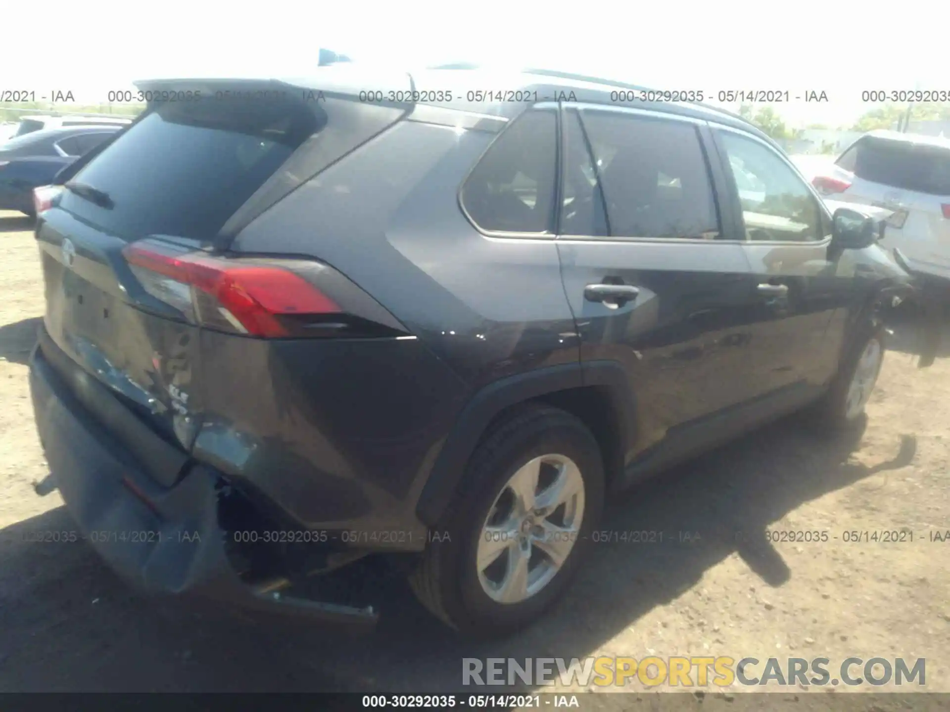 4 Photograph of a damaged car 2T3P1RFV4LC082707 TOYOTA RAV4 2020