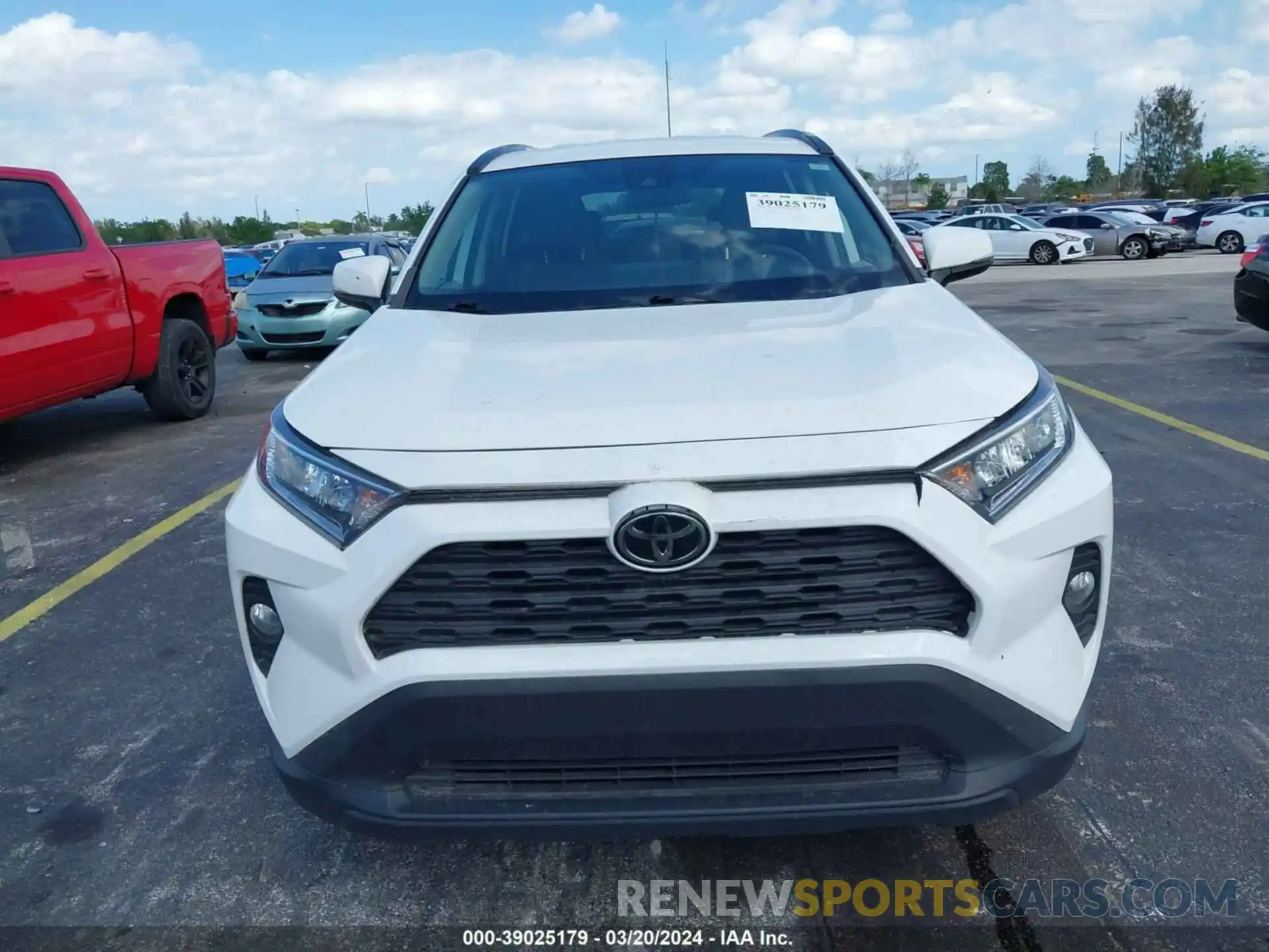 12 Photograph of a damaged car 2T3P1RFV4LC088636 TOYOTA RAV4 2020