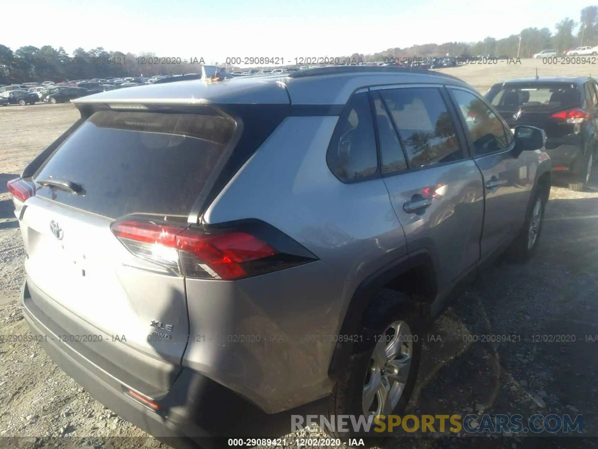 4 Photograph of a damaged car 2T3P1RFV4LC091312 TOYOTA RAV4 2020