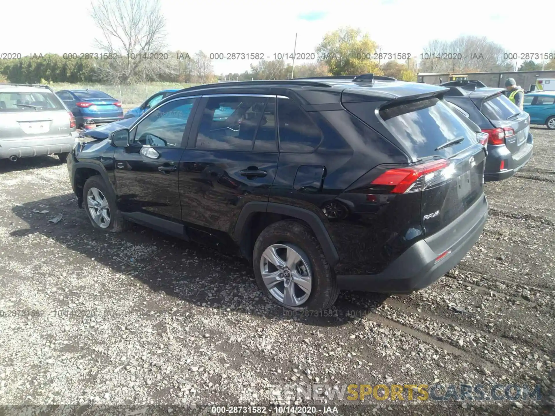 3 Photograph of a damaged car 2T3P1RFV4LC091746 TOYOTA RAV4 2020