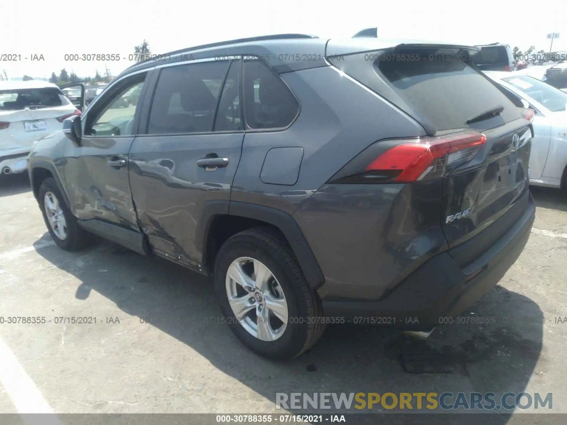 3 Фотография поврежденного автомобиля 2T3P1RFV4LC091780 TOYOTA RAV4 2020