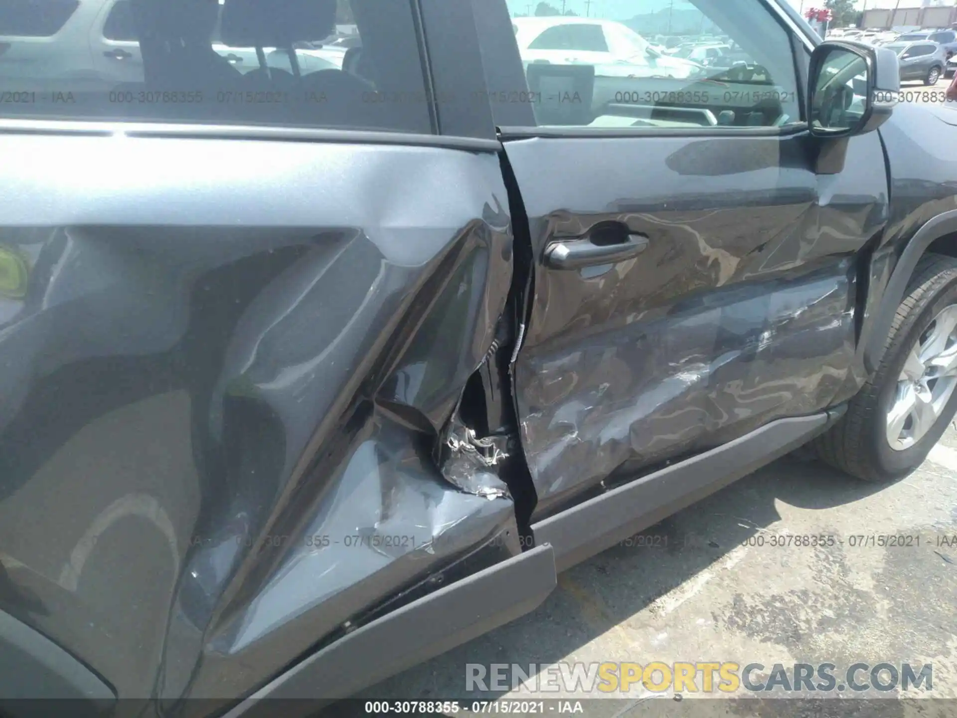 6 Photograph of a damaged car 2T3P1RFV4LC091780 TOYOTA RAV4 2020