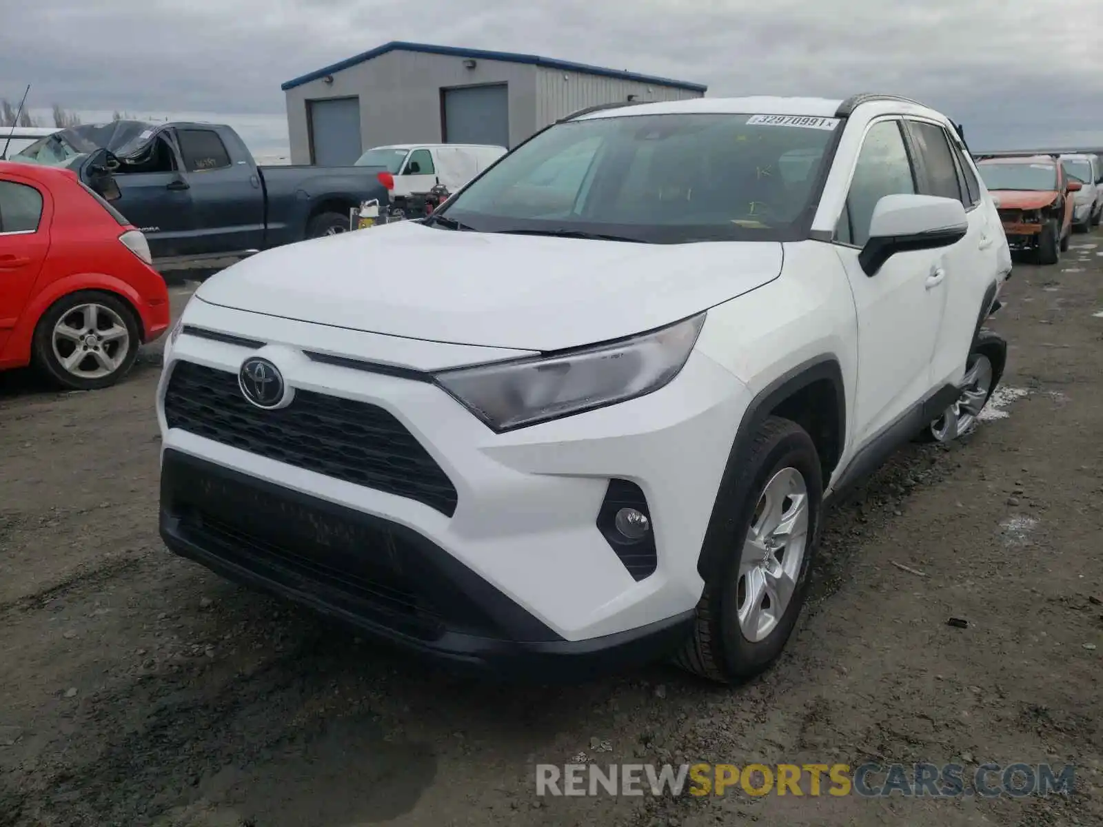 2 Photograph of a damaged car 2T3P1RFV4LC092492 TOYOTA RAV4 2020