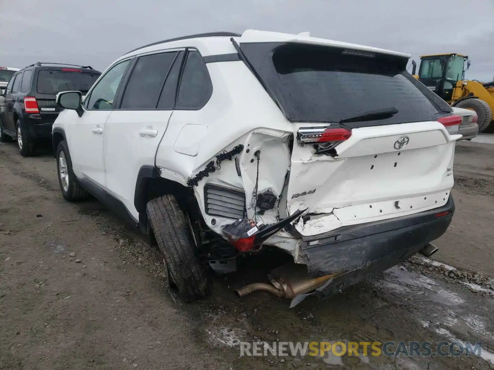 3 Photograph of a damaged car 2T3P1RFV4LC092492 TOYOTA RAV4 2020