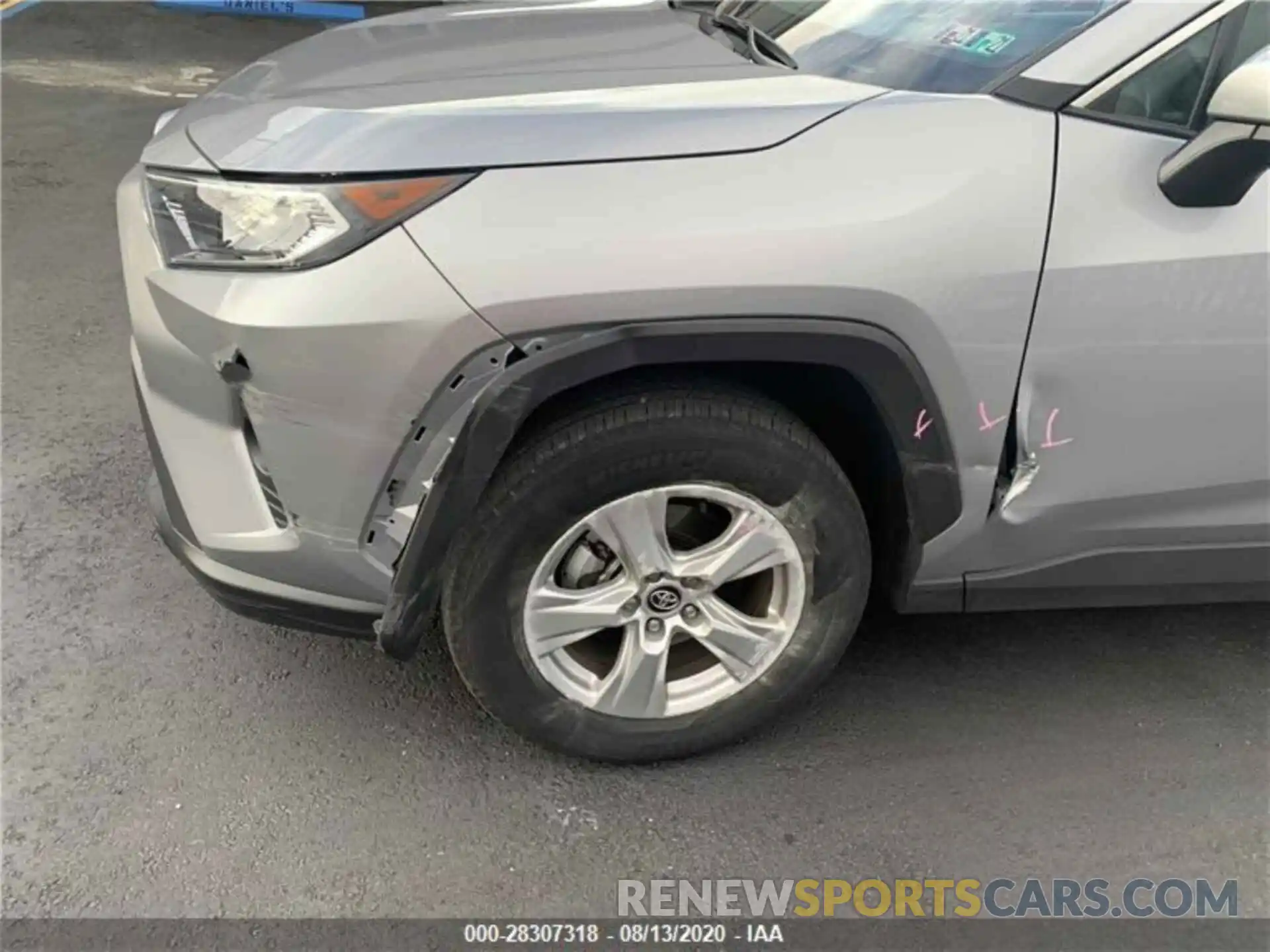 5 Photograph of a damaged car 2T3P1RFV4LC093142 TOYOTA RAV4 2020