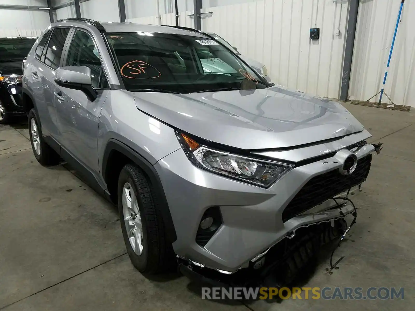 1 Photograph of a damaged car 2T3P1RFV4LC093481 TOYOTA RAV4 2020