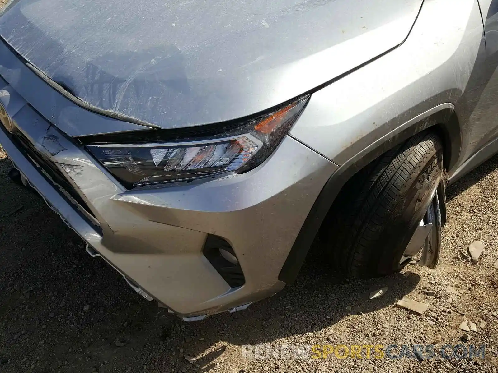 9 Photograph of a damaged car 2T3P1RFV4LC094131 TOYOTA RAV4 2020