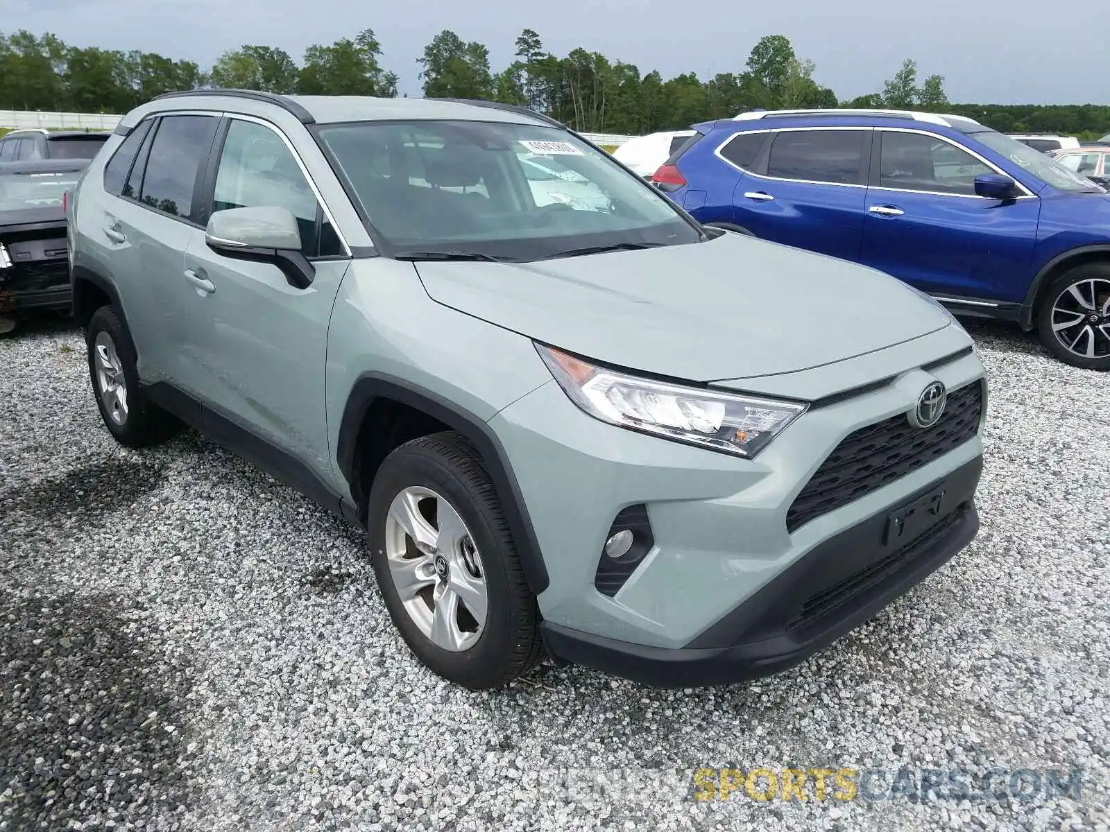 1 Photograph of a damaged car 2T3P1RFV4LC098289 TOYOTA RAV4 2020