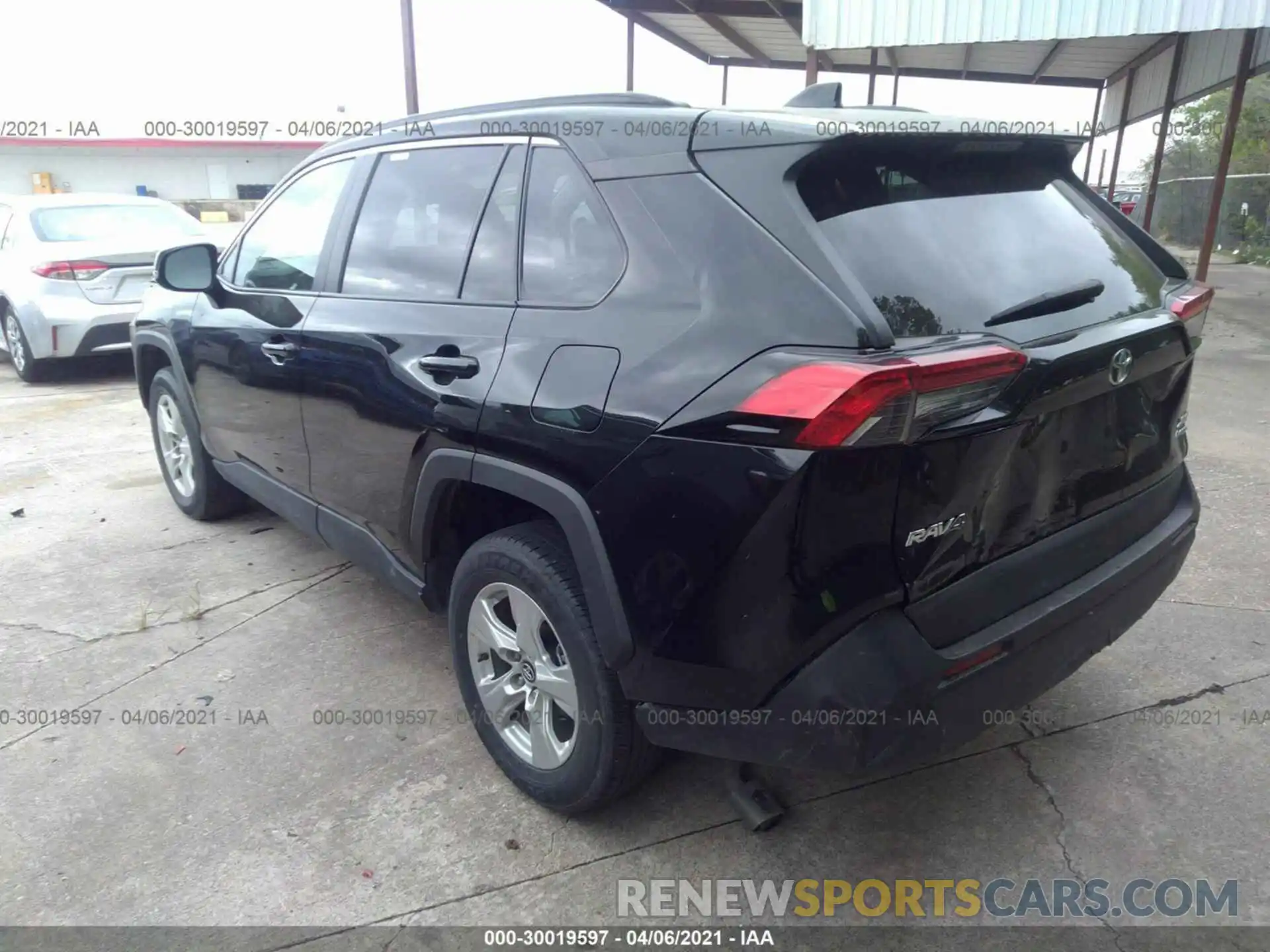 3 Photograph of a damaged car 2T3P1RFV4LC099524 TOYOTA RAV4 2020