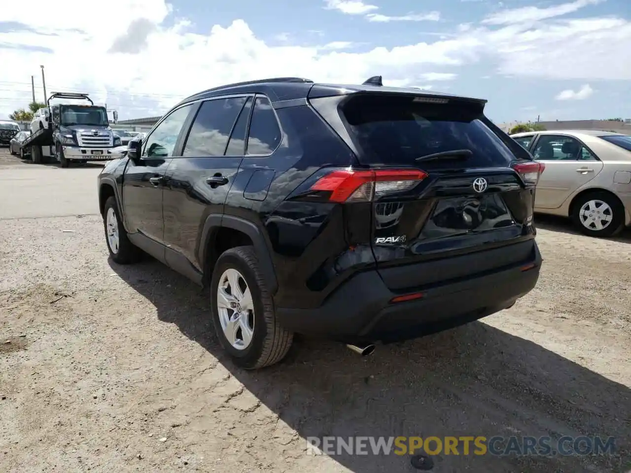 3 Photograph of a damaged car 2T3P1RFV4LC099877 TOYOTA RAV4 2020