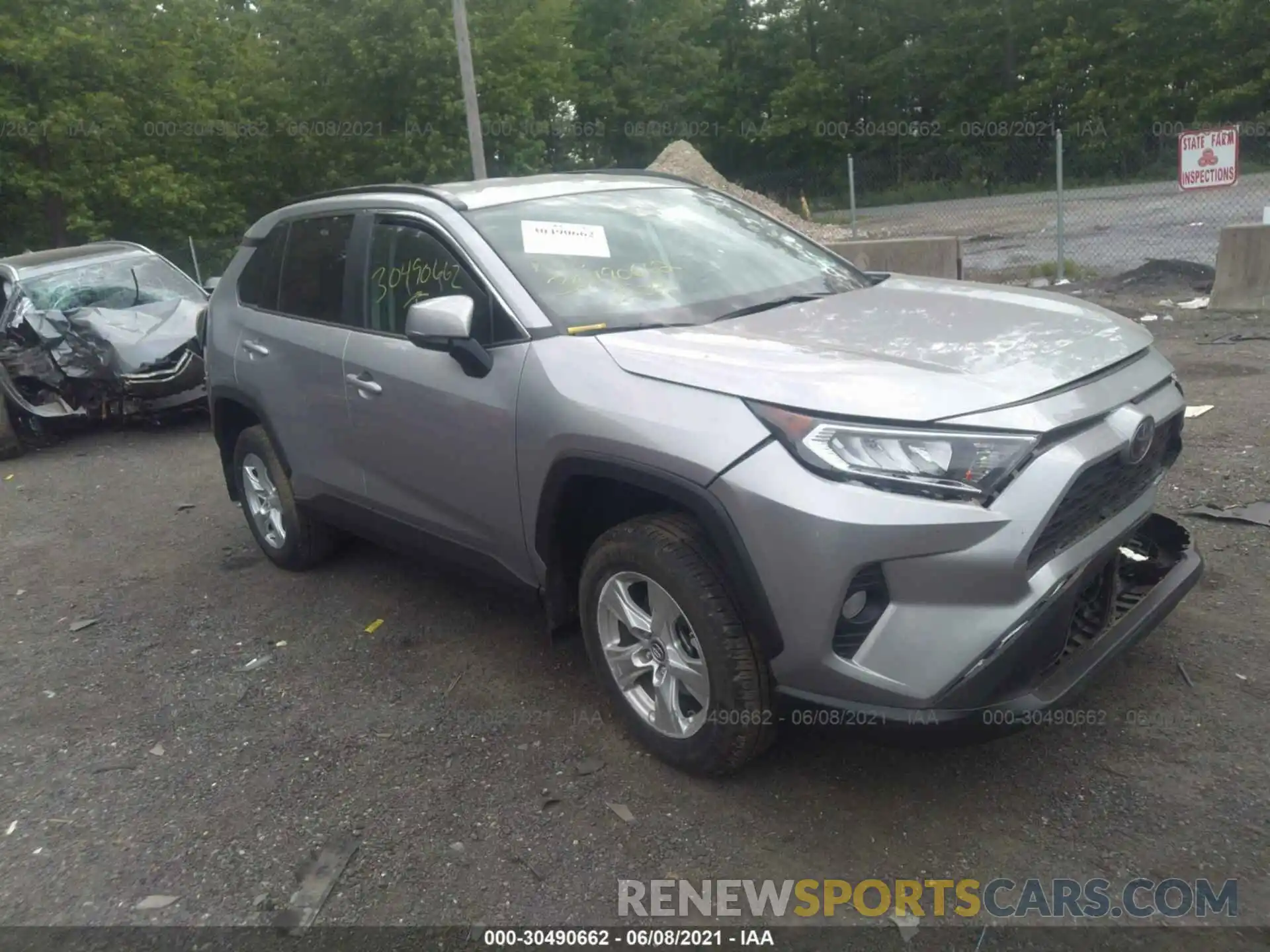 1 Photograph of a damaged car 2T3P1RFV4LC102647 TOYOTA RAV4 2020