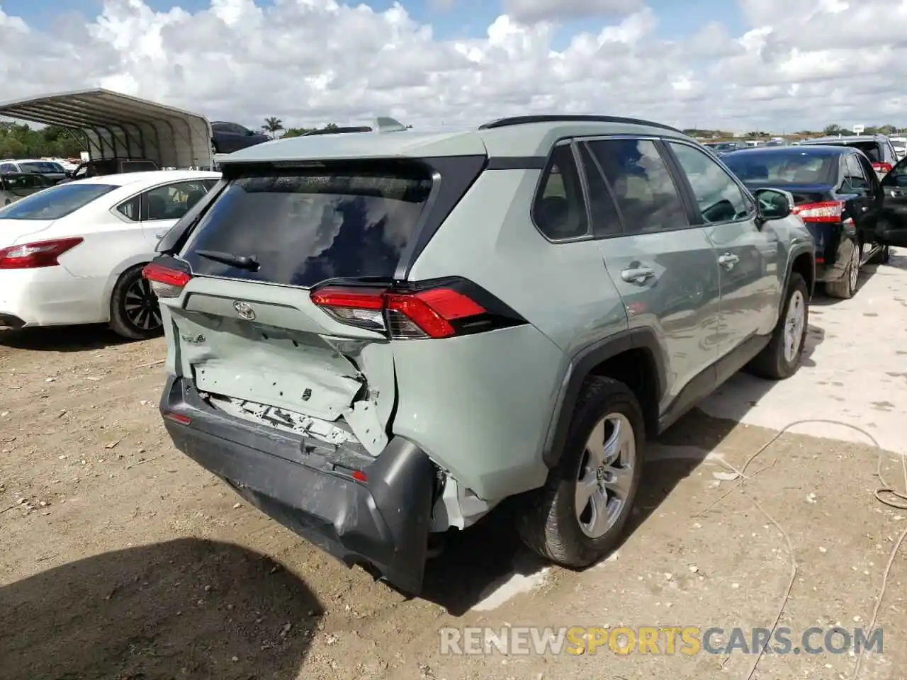 4 Photograph of a damaged car 2T3P1RFV4LC116953 TOYOTA RAV4 2020