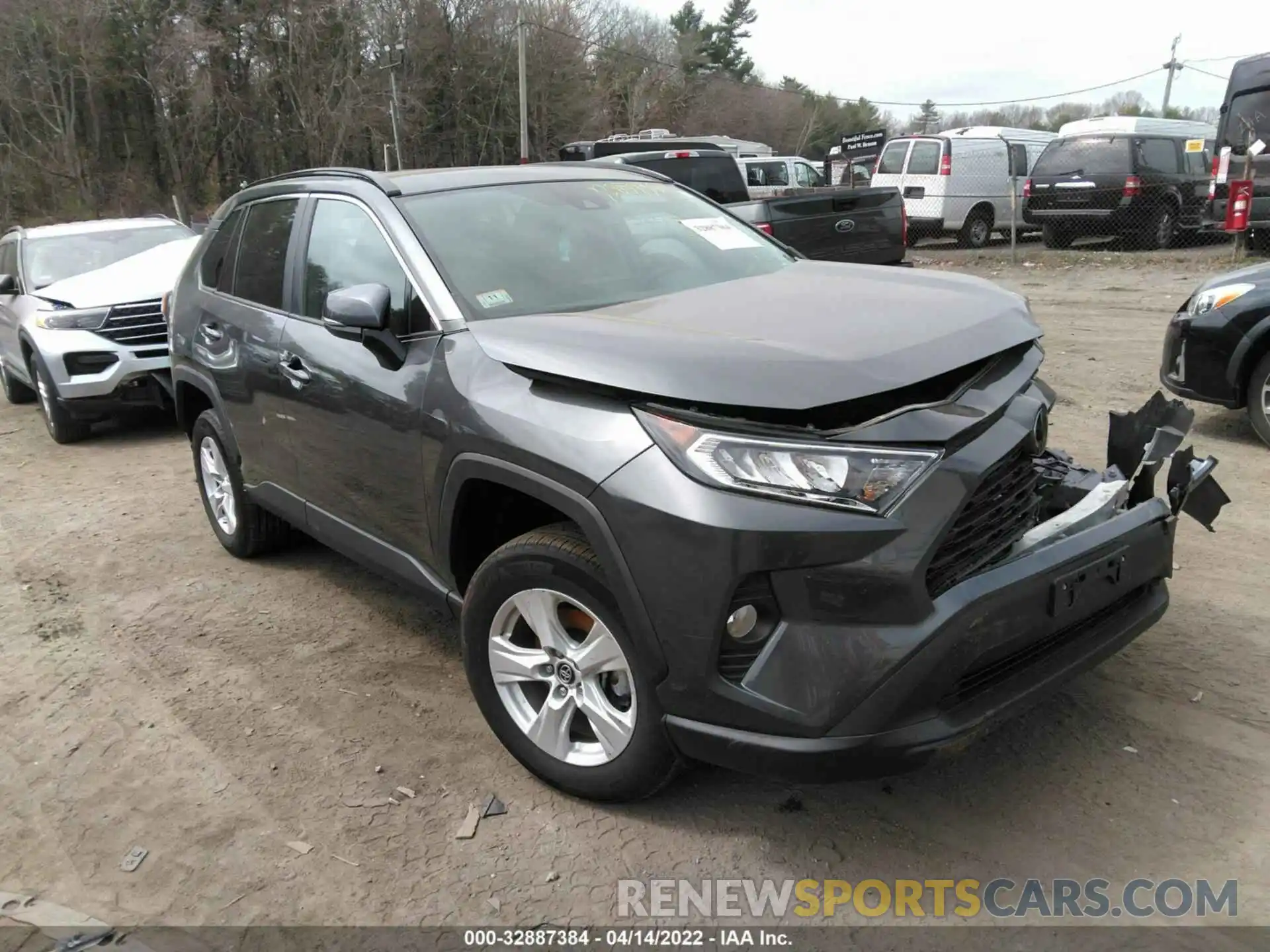 1 Photograph of a damaged car 2T3P1RFV4LC132800 TOYOTA RAV4 2020