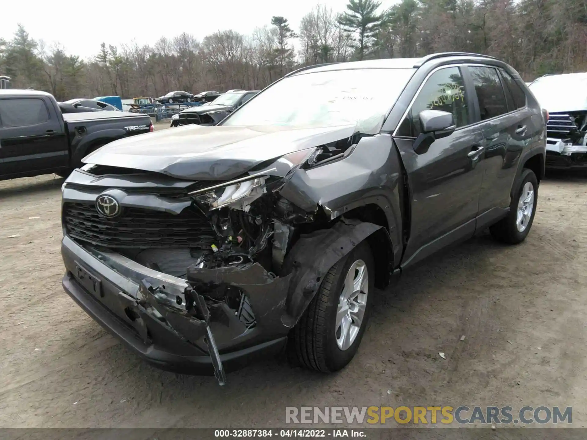 2 Photograph of a damaged car 2T3P1RFV4LC132800 TOYOTA RAV4 2020