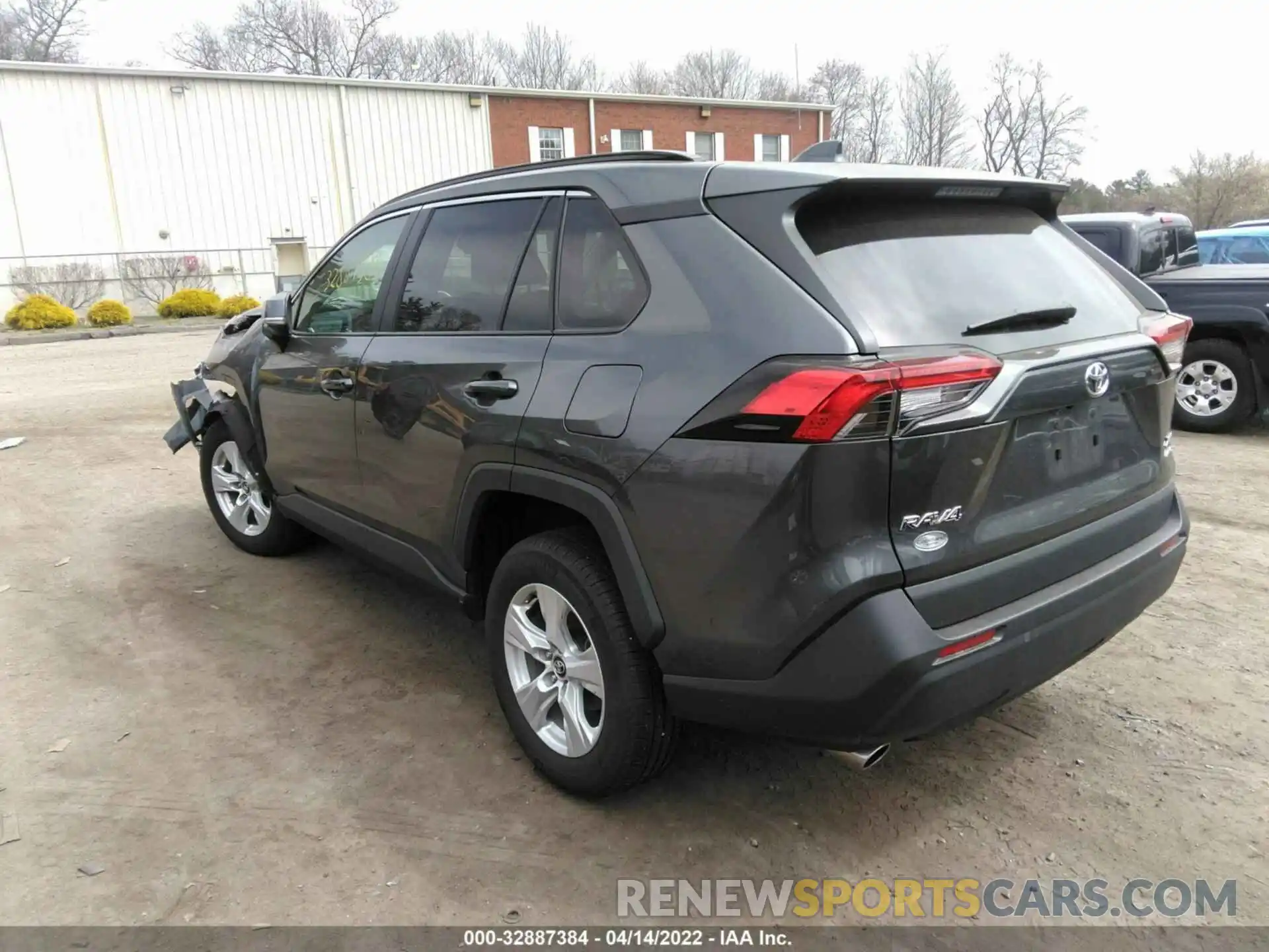 3 Photograph of a damaged car 2T3P1RFV4LC132800 TOYOTA RAV4 2020