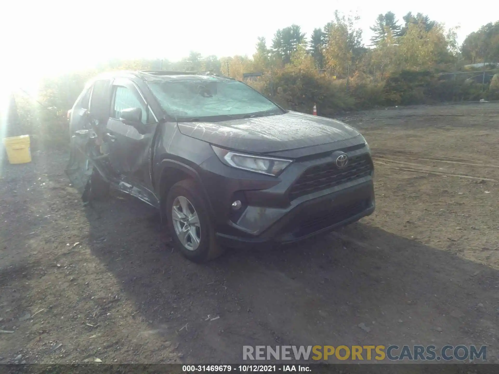 1 Photograph of a damaged car 2T3P1RFV4LC133395 TOYOTA RAV4 2020