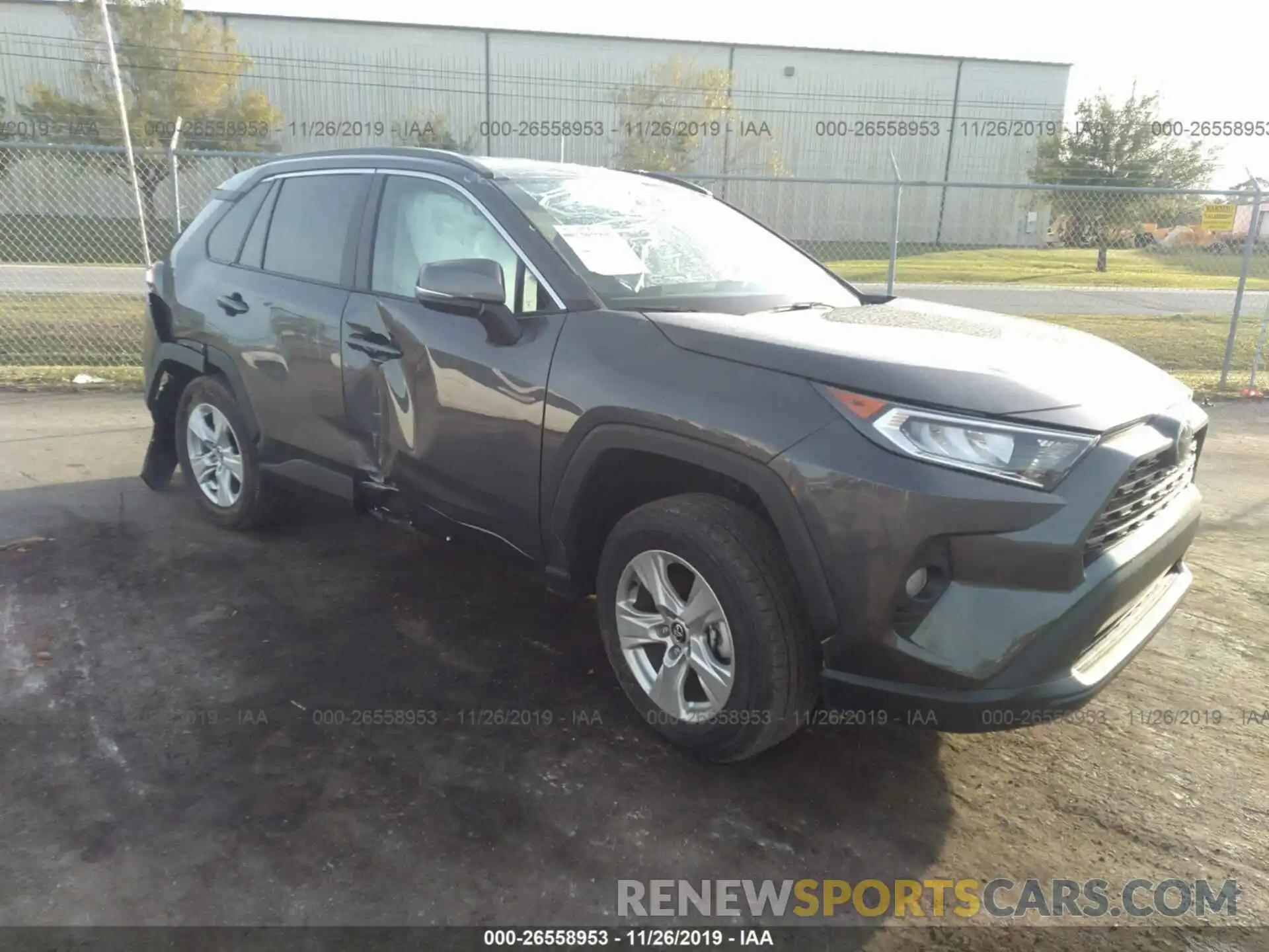 1 Photograph of a damaged car 2T3P1RFV4LW085105 TOYOTA RAV4 2020