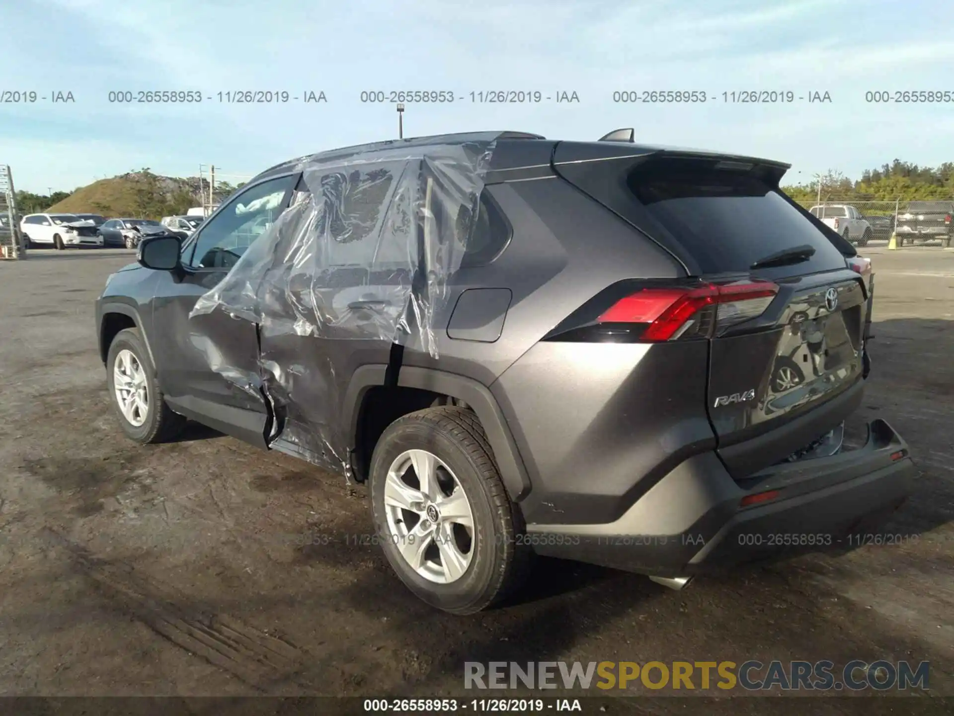 6 Photograph of a damaged car 2T3P1RFV4LW085105 TOYOTA RAV4 2020