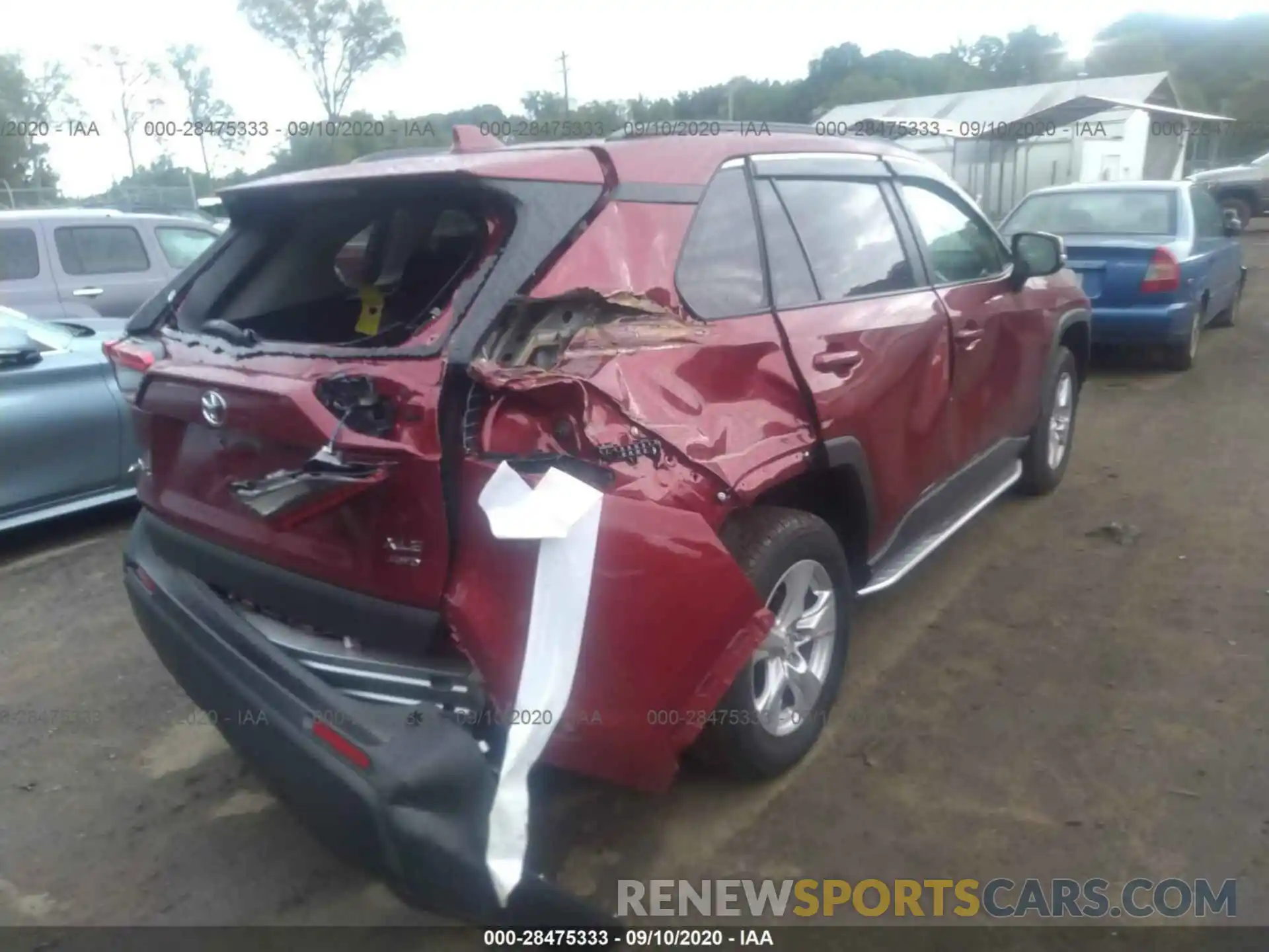 4 Photograph of a damaged car 2T3P1RFV4LW085153 TOYOTA RAV4 2020