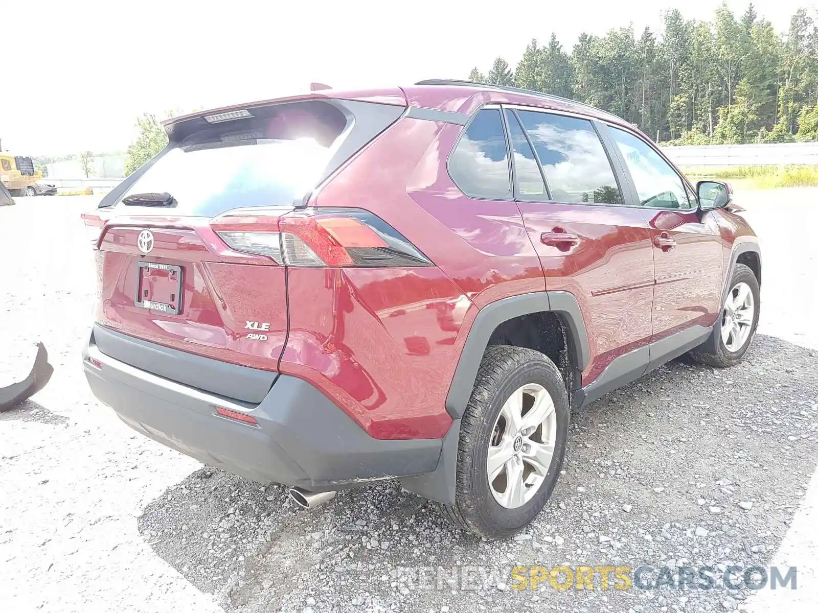 4 Photograph of a damaged car 2T3P1RFV4LW109175 TOYOTA RAV4 2020