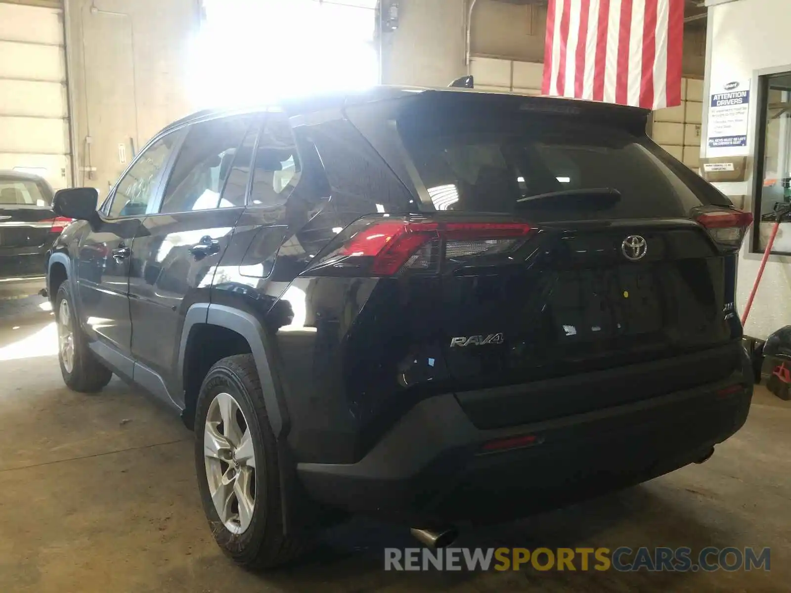 3 Photograph of a damaged car 2T3P1RFV4LW112769 TOYOTA RAV4 2020