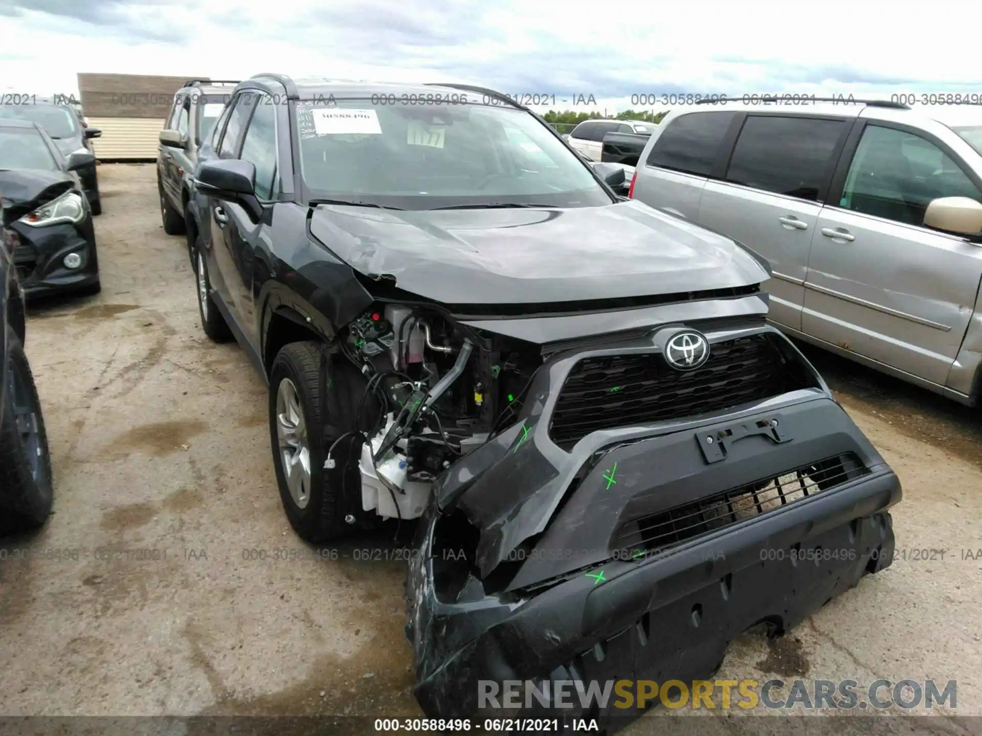 1 Photograph of a damaged car 2T3P1RFV4LW115770 TOYOTA RAV4 2020