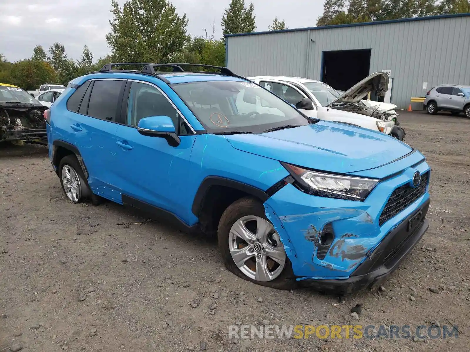 1 Photograph of a damaged car 2T3P1RFV4LW119141 TOYOTA RAV4 2020