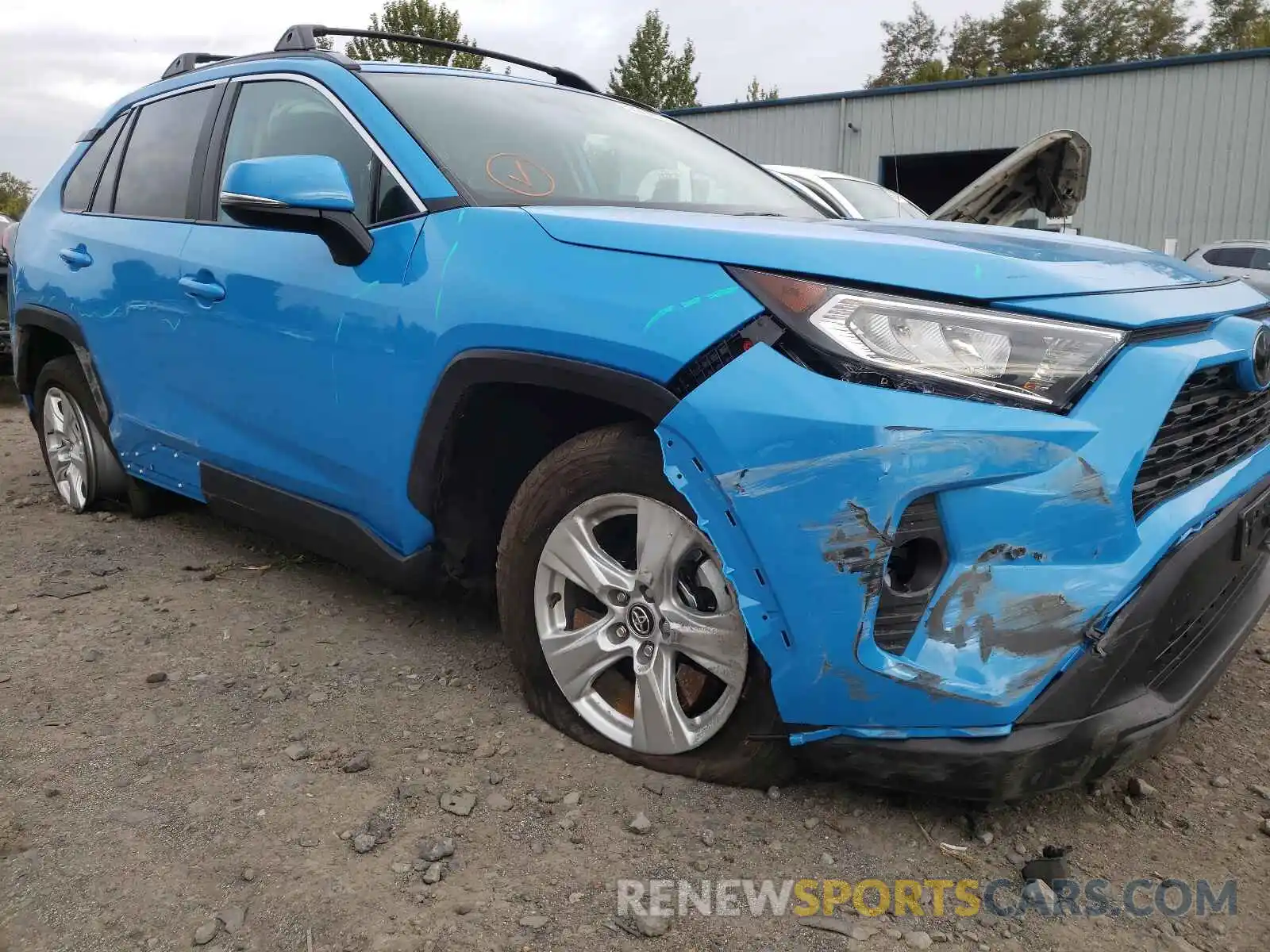 9 Photograph of a damaged car 2T3P1RFV4LW119141 TOYOTA RAV4 2020