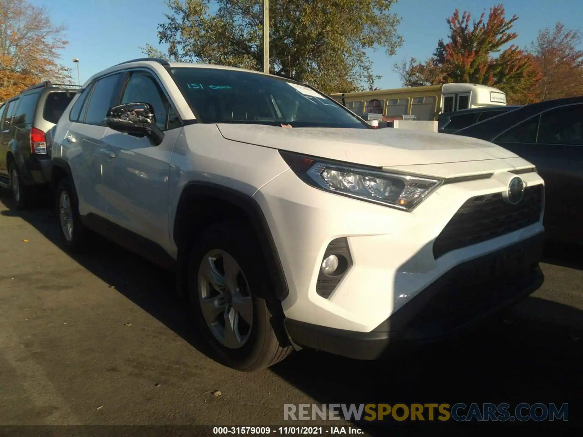 1 Photograph of a damaged car 2T3P1RFV4LW133511 TOYOTA RAV4 2020