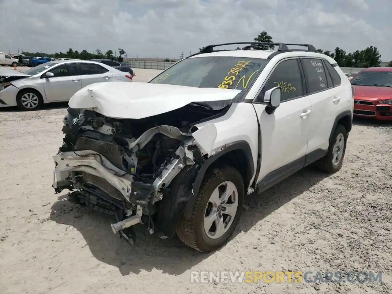 2 Photograph of a damaged car 2T3P1RFV5LC067570 TOYOTA RAV4 2020