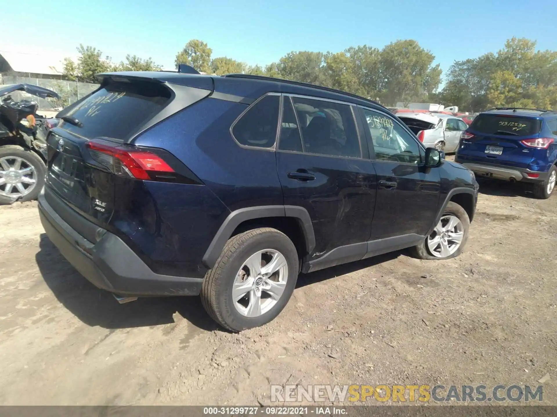 4 Фотография поврежденного автомобиля 2T3P1RFV5LC075278 TOYOTA RAV4 2020