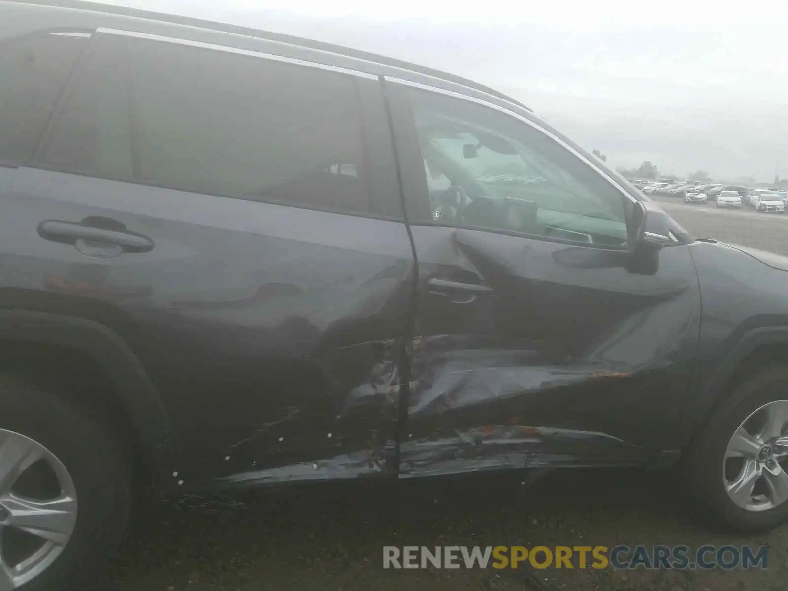 9 Photograph of a damaged car 2T3P1RFV5LC081212 TOYOTA RAV4 2020